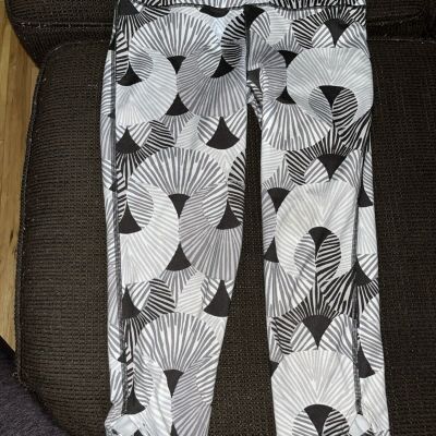 Aerie Gray Chill Play Move Capri Leggings, Size M